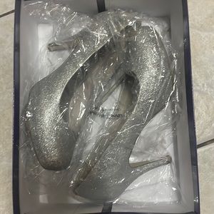 Madden girl glitter pumps